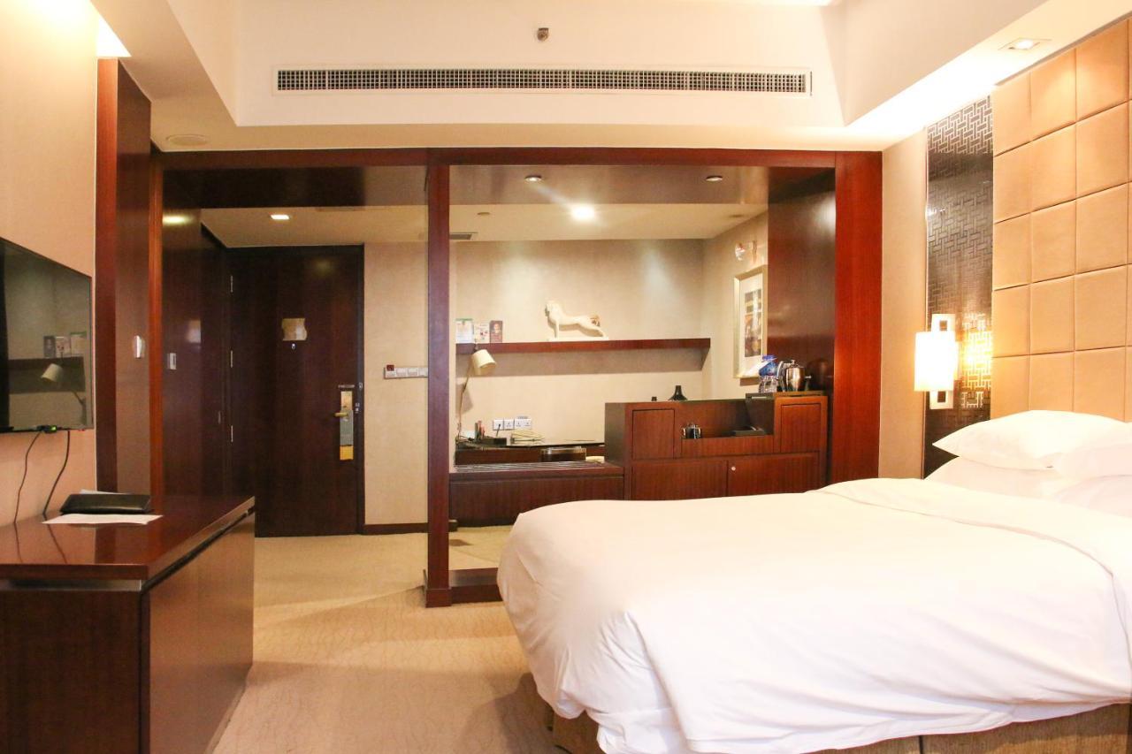 Crowne Plaza Yantai Sea View By Ihg Hotel Exterior foto