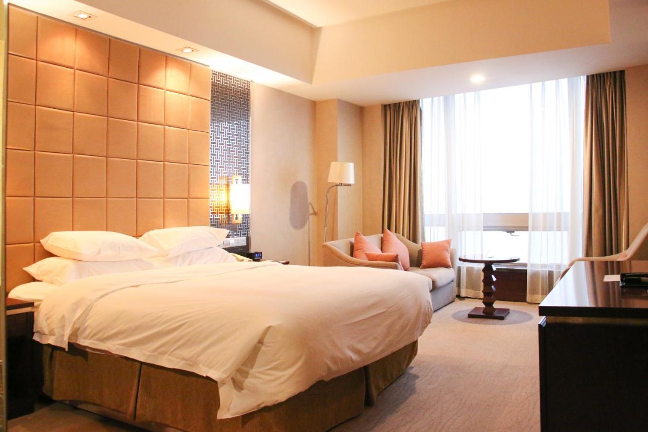 Crowne Plaza Yantai Sea View By Ihg Hotel Exterior foto
