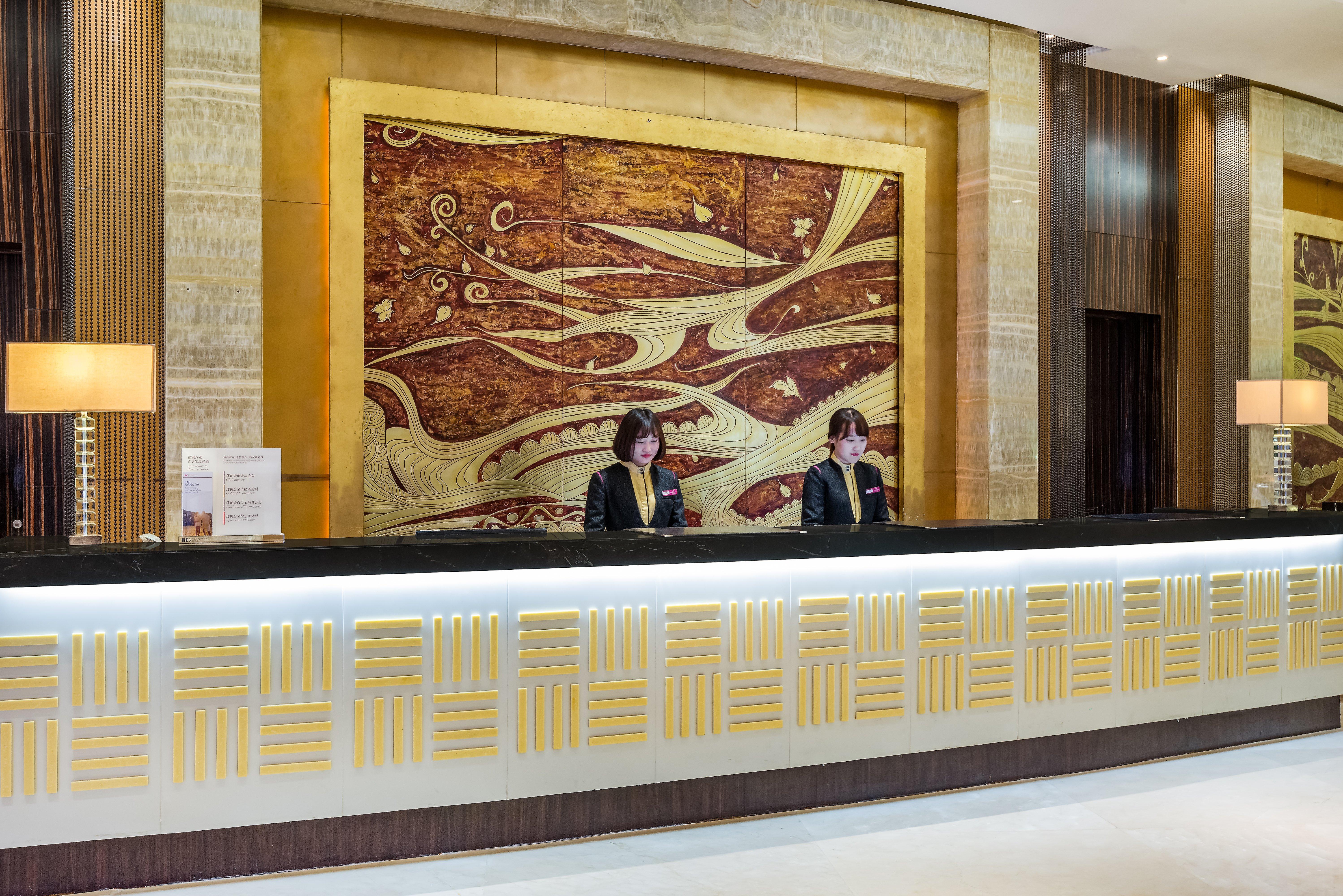 Crowne Plaza Yantai Sea View By Ihg Hotel Exterior foto
